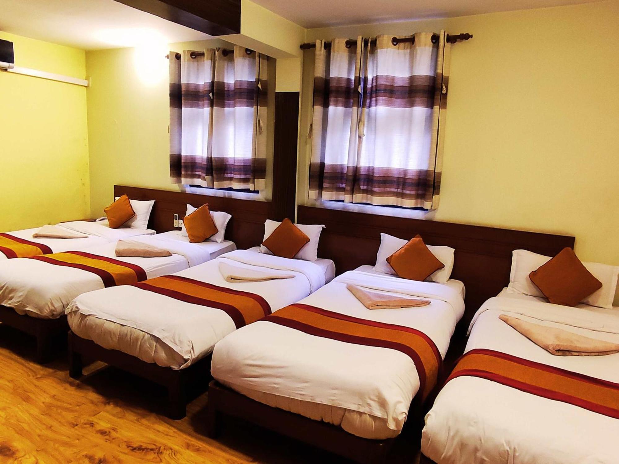 Royal Kings Hotel Kathmandu Exterior foto