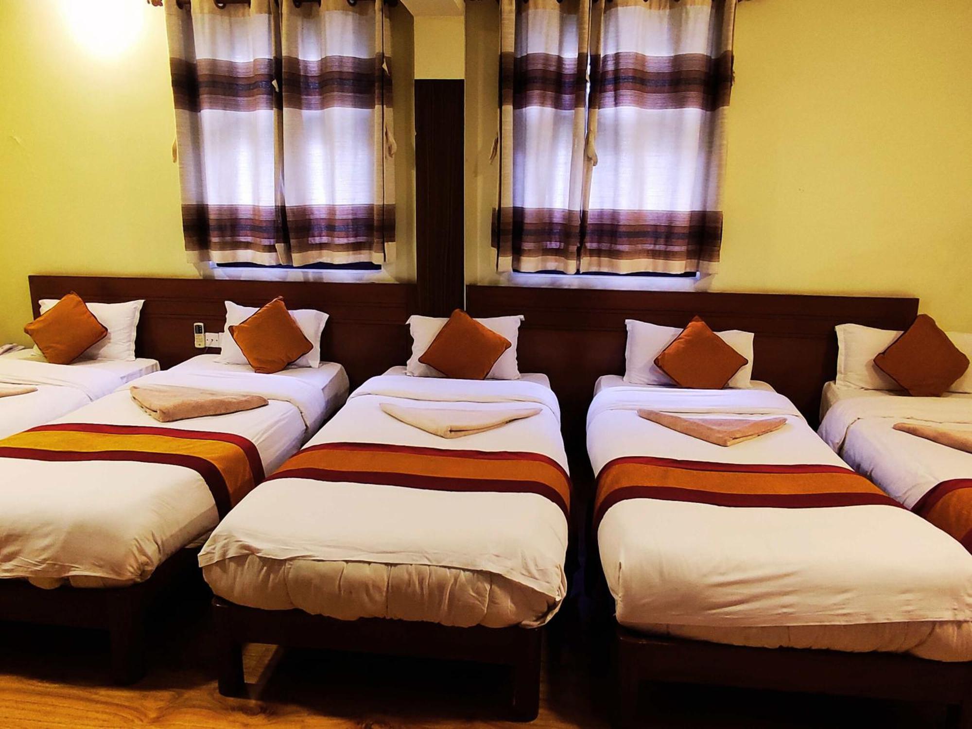 Royal Kings Hotel Kathmandu Exterior foto